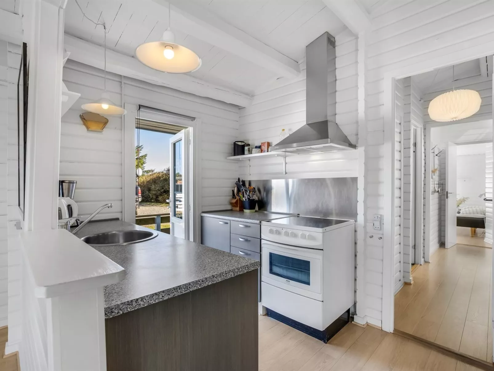 "Aika" - 500m from the sea-Drinnen