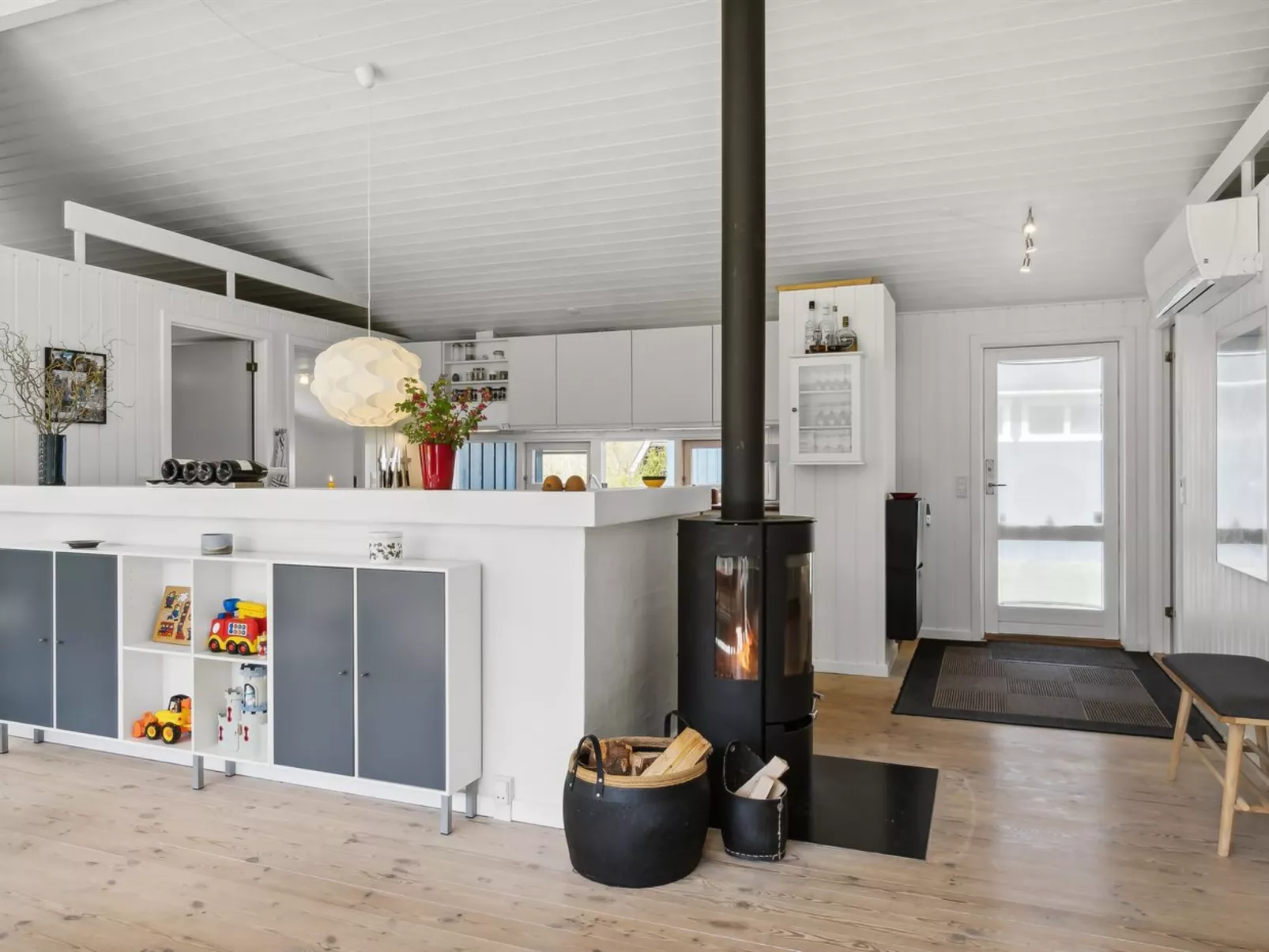 "Aleia" - 1.6km from the sea-Inside