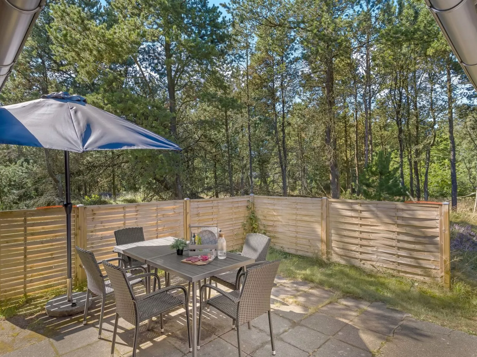 "Dorreth" - 800m from the sea-Outside