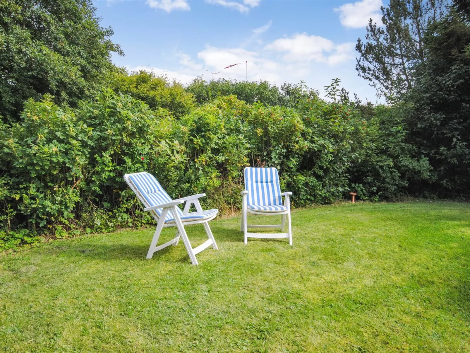 "Naema" - 600m to the fjord-Outside