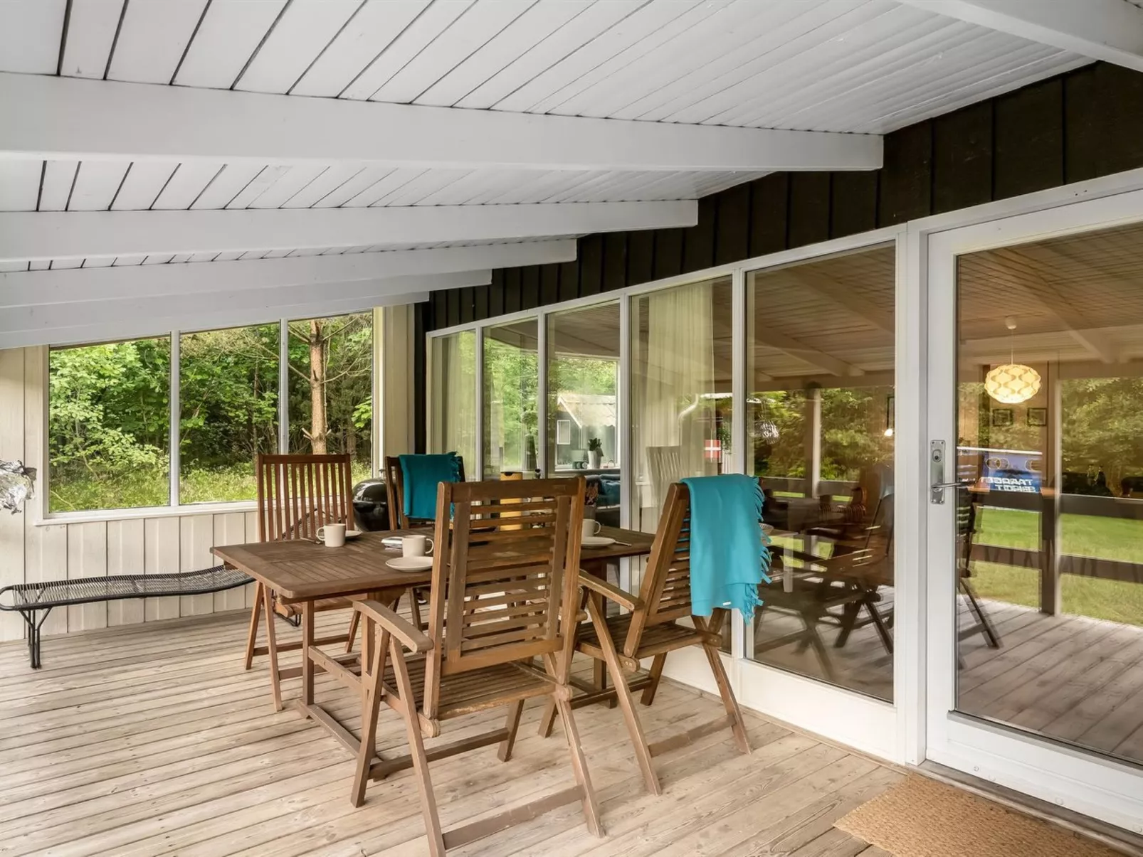 "Fergie" - 400m from the sea-Outside