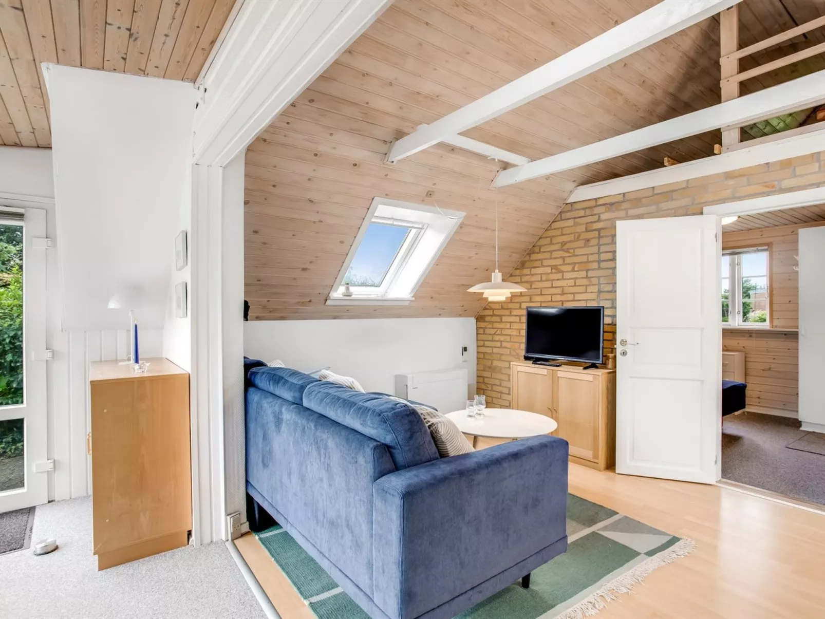 "Siouxsie" - 500m from the sea-Inside