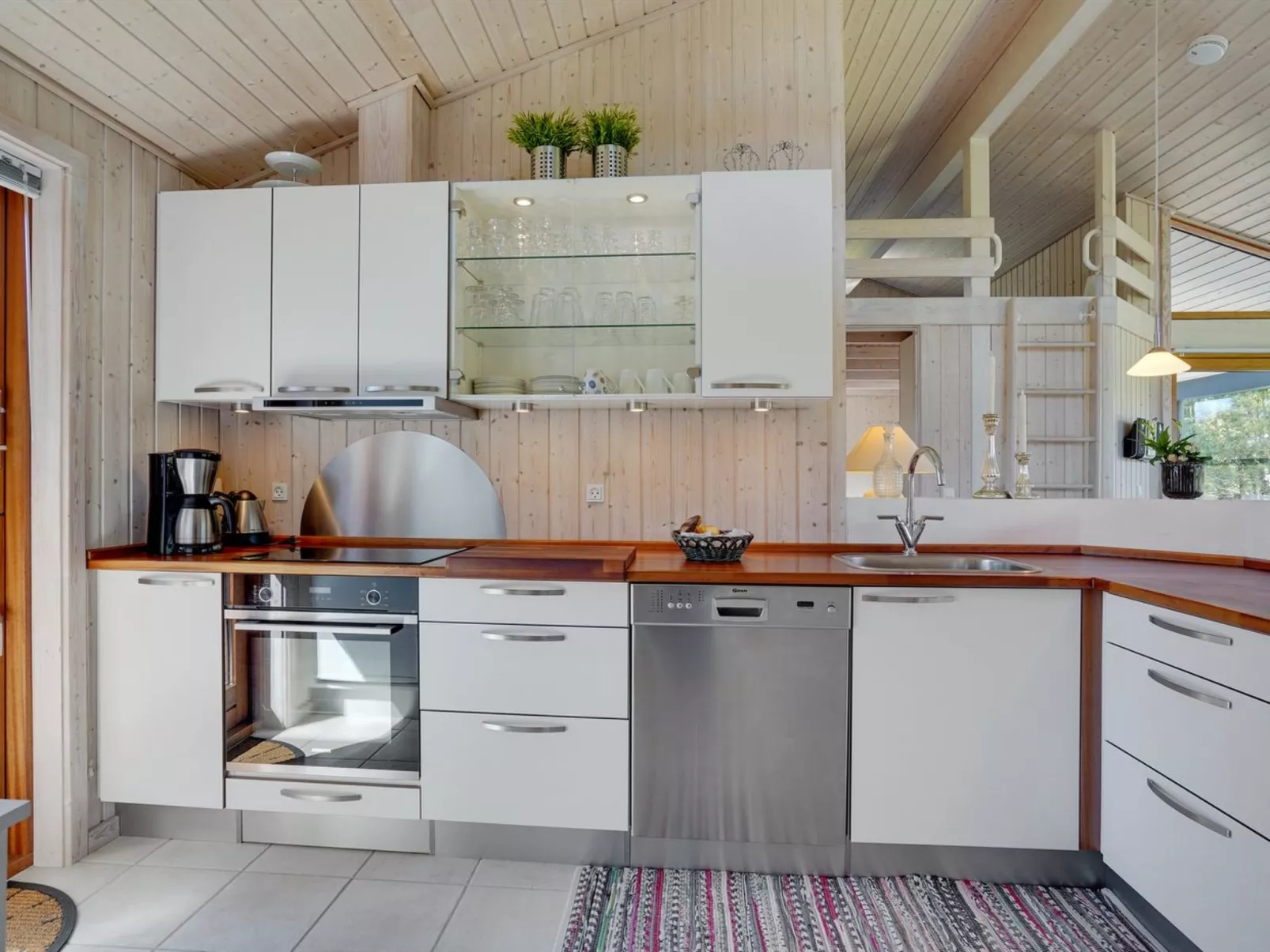 "Jelin" - 2.5km from the sea-Inside