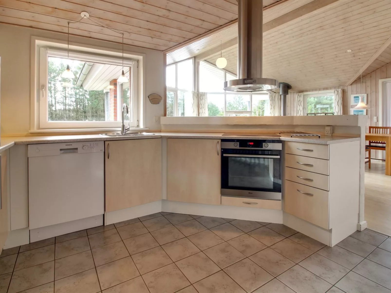 "Taisto" - 1.8km from the sea-Inside