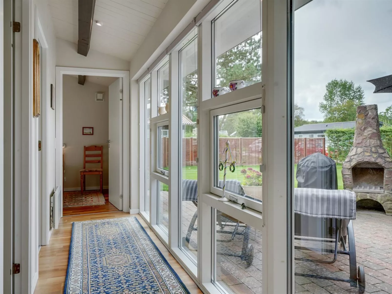 "Gull" - 150m from the sea-Inside