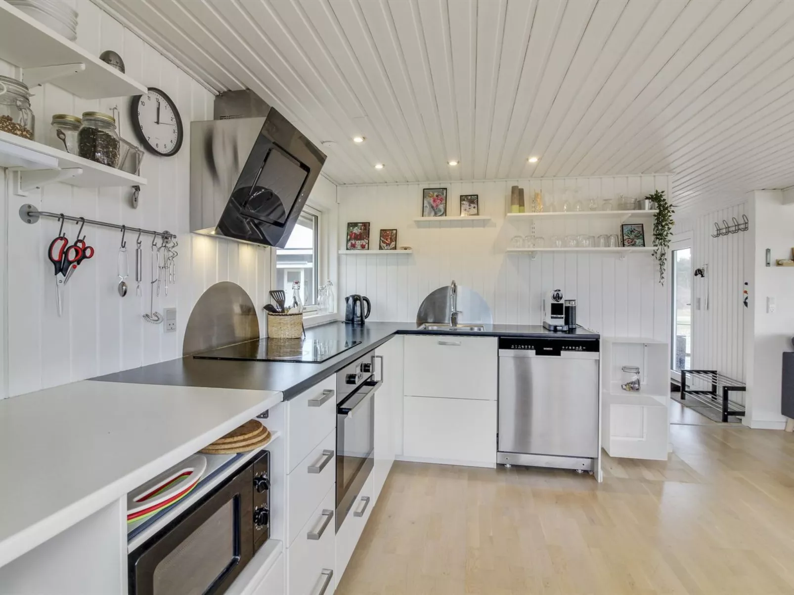 "Carelle" - 300m from the sea-Inside