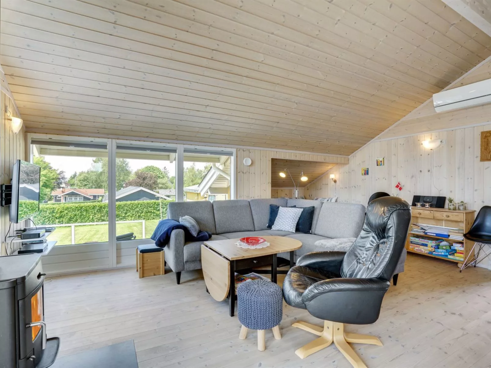 "Albantine" - 150m from the sea-Dedans