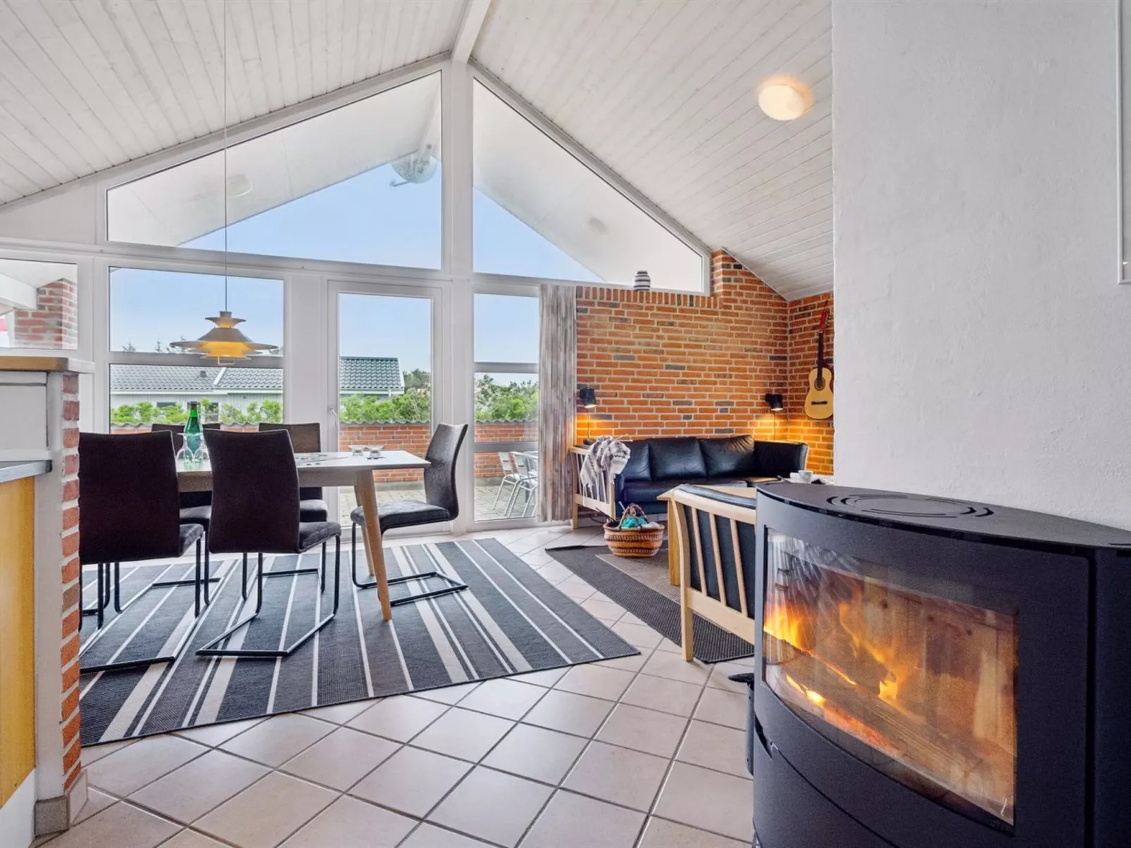 "Mari" - 400m from the sea-Inside