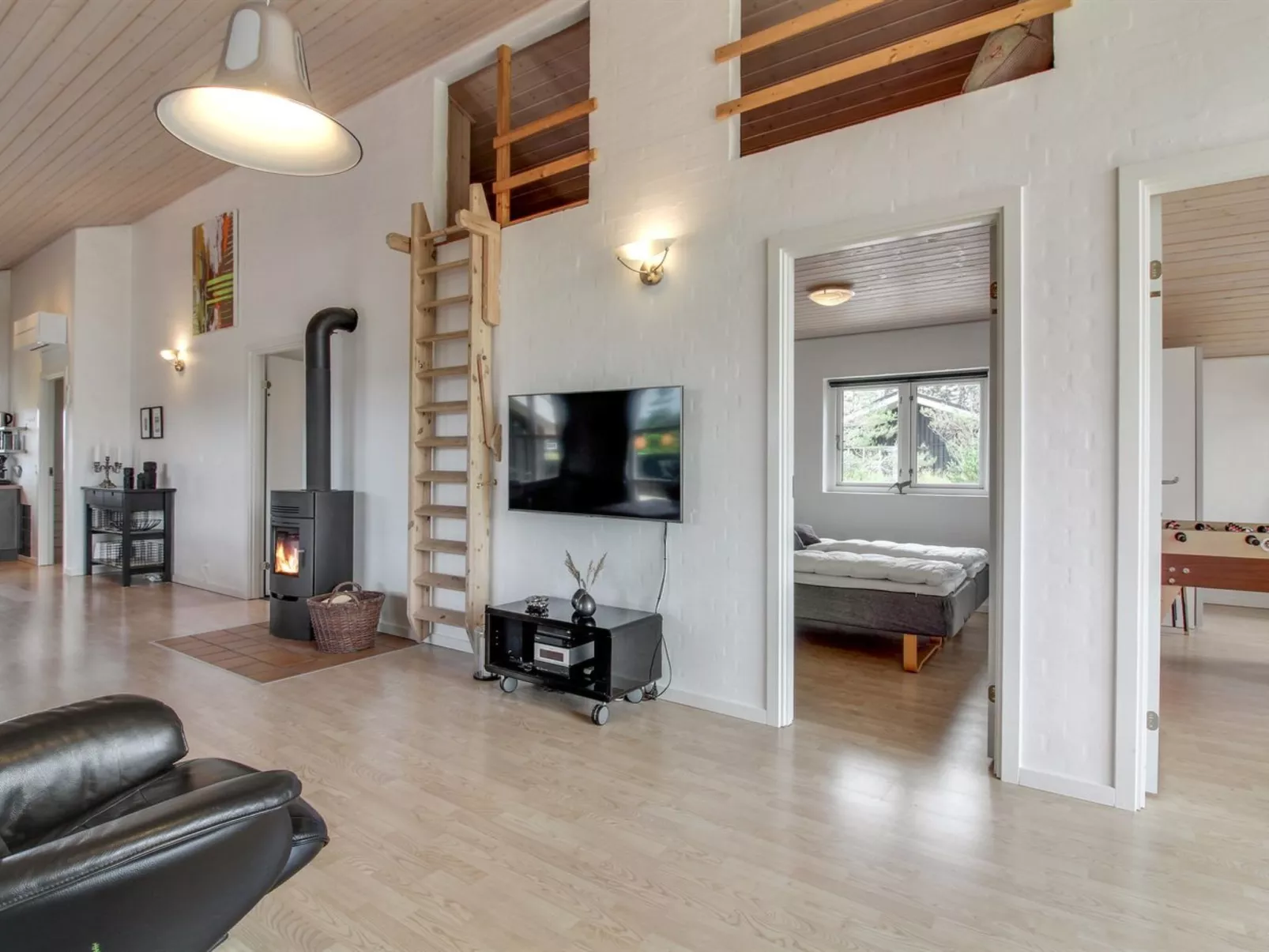 "Mayke" - 900m from the sea-Dedans