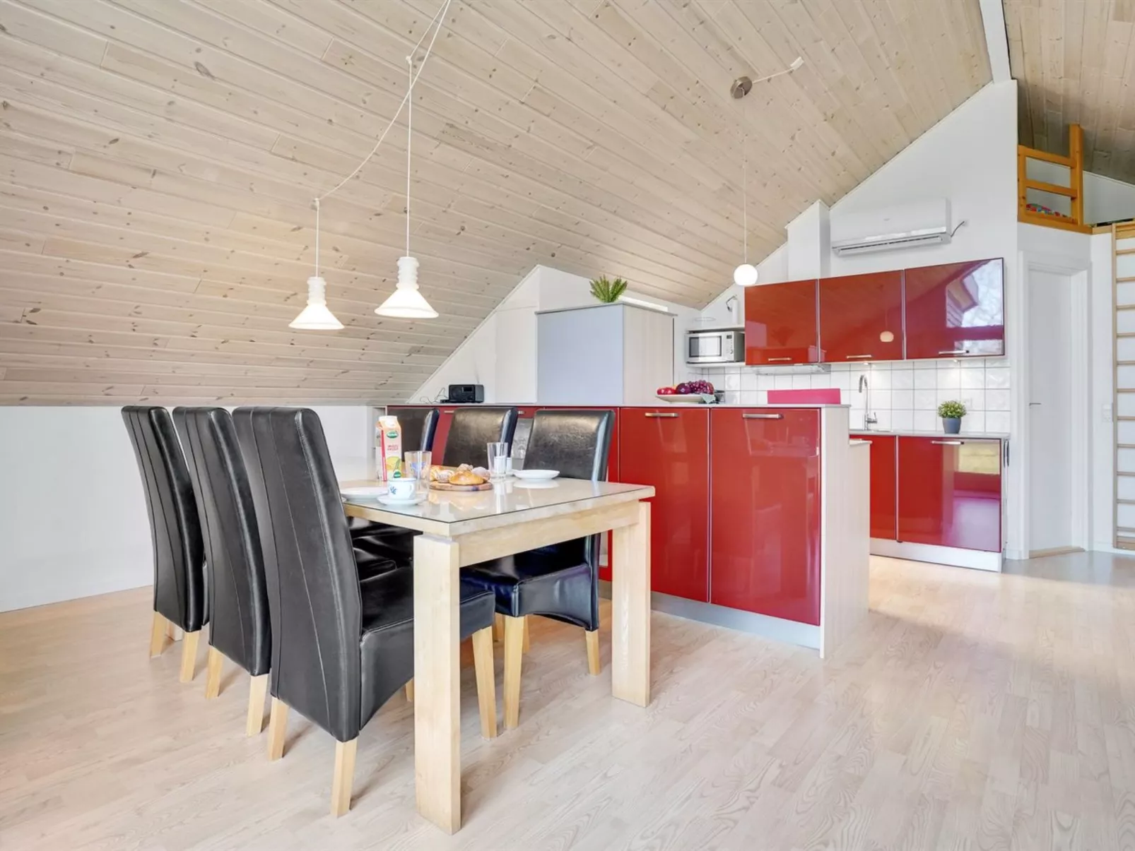 "Tiia" - 29km from the sea-Drinnen