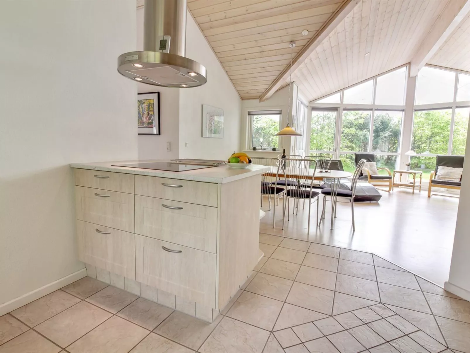 "Valentin" - 400m to the fjord-Dedans