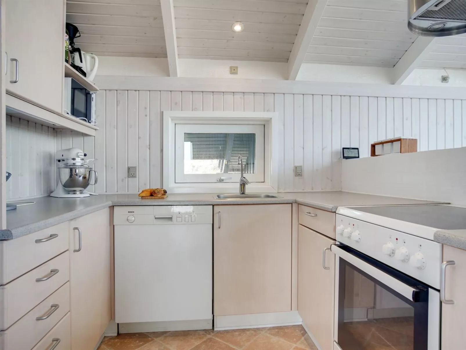 "Fransisca" - 600m from the sea-Inside