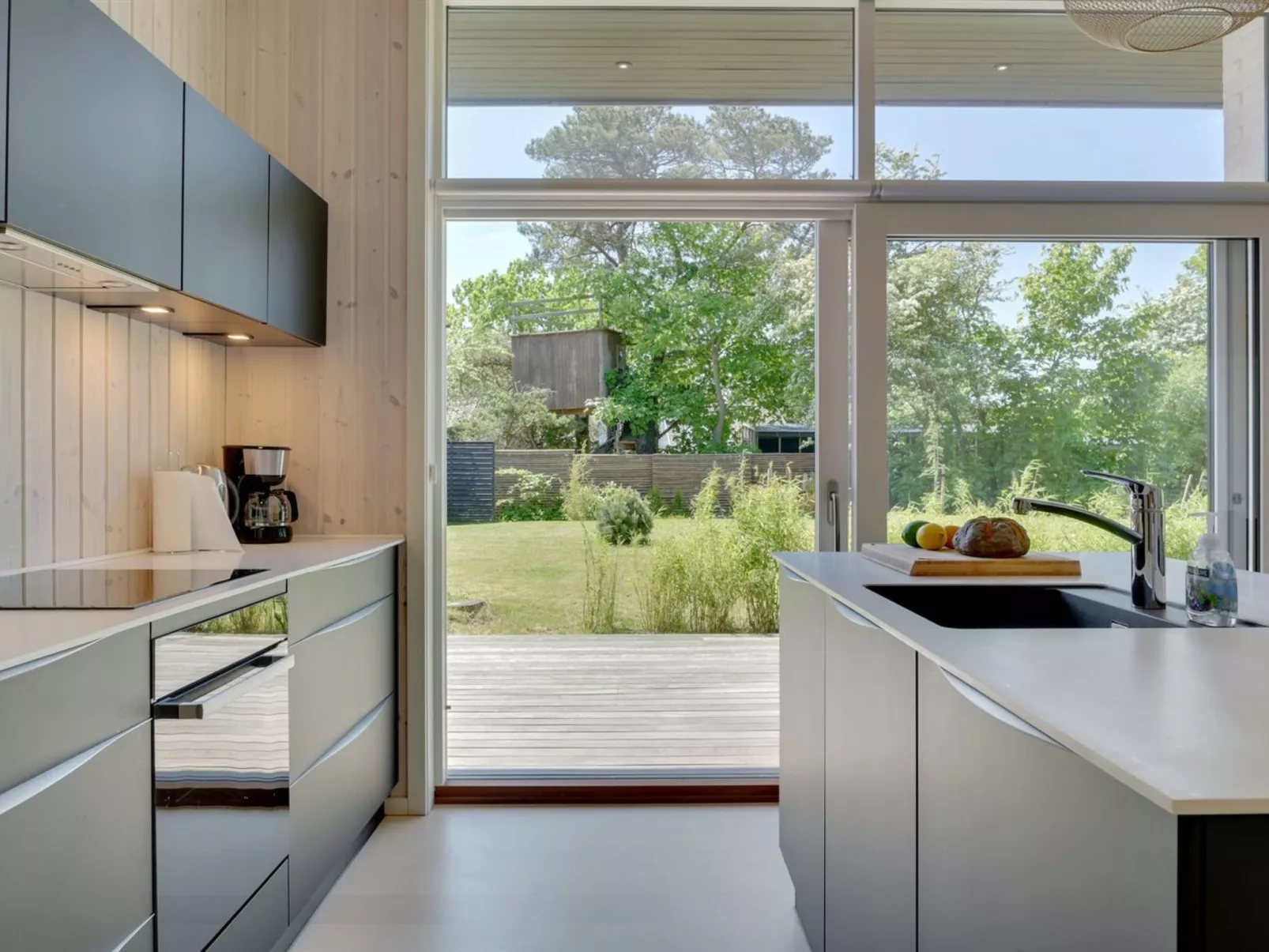 "Topenga" - 300m from the sea-Inside