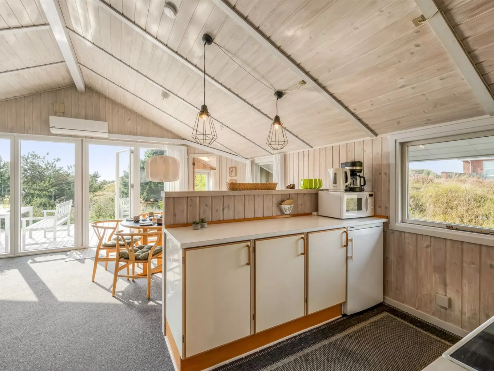 "Edvardine" - 400m from the sea-Inside