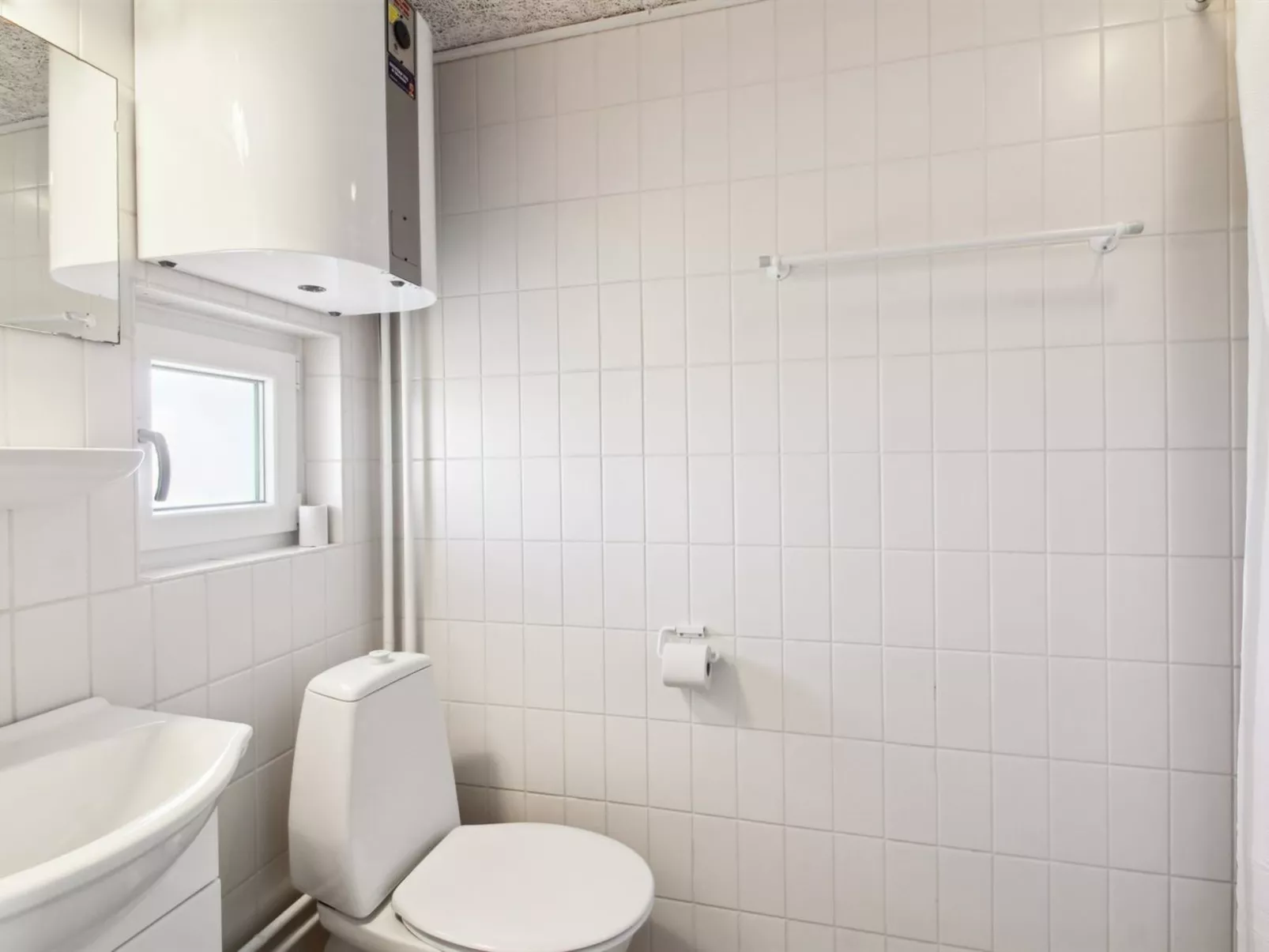 "Eydis" - 150m from the sea-Inside