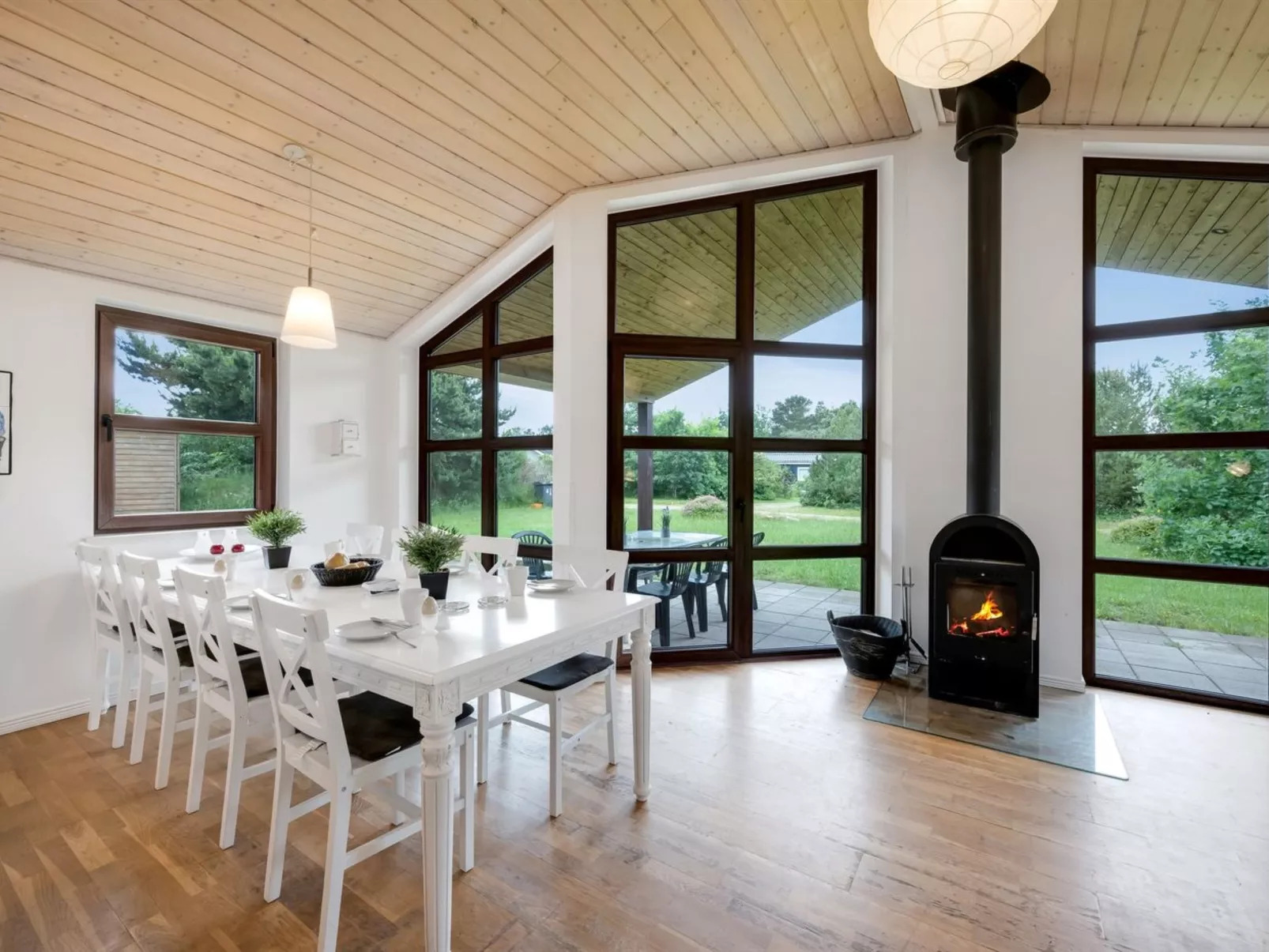 "Silvia" - 300m to the fjord-Inside