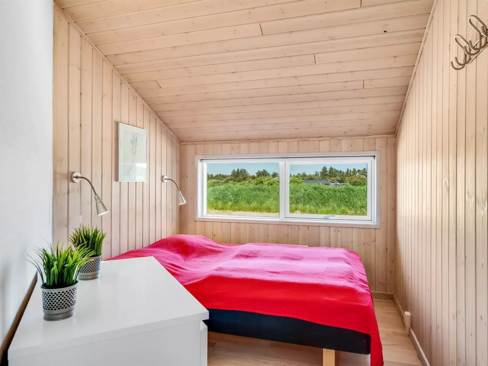 "Oskarvine" - 900m from the sea-Inside