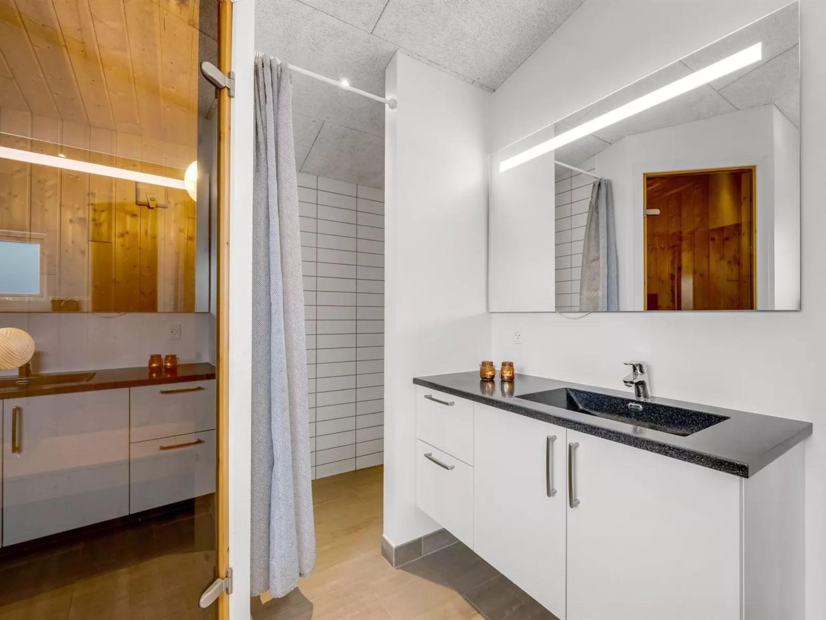 "Weike" - 950m to the fjord-Inside