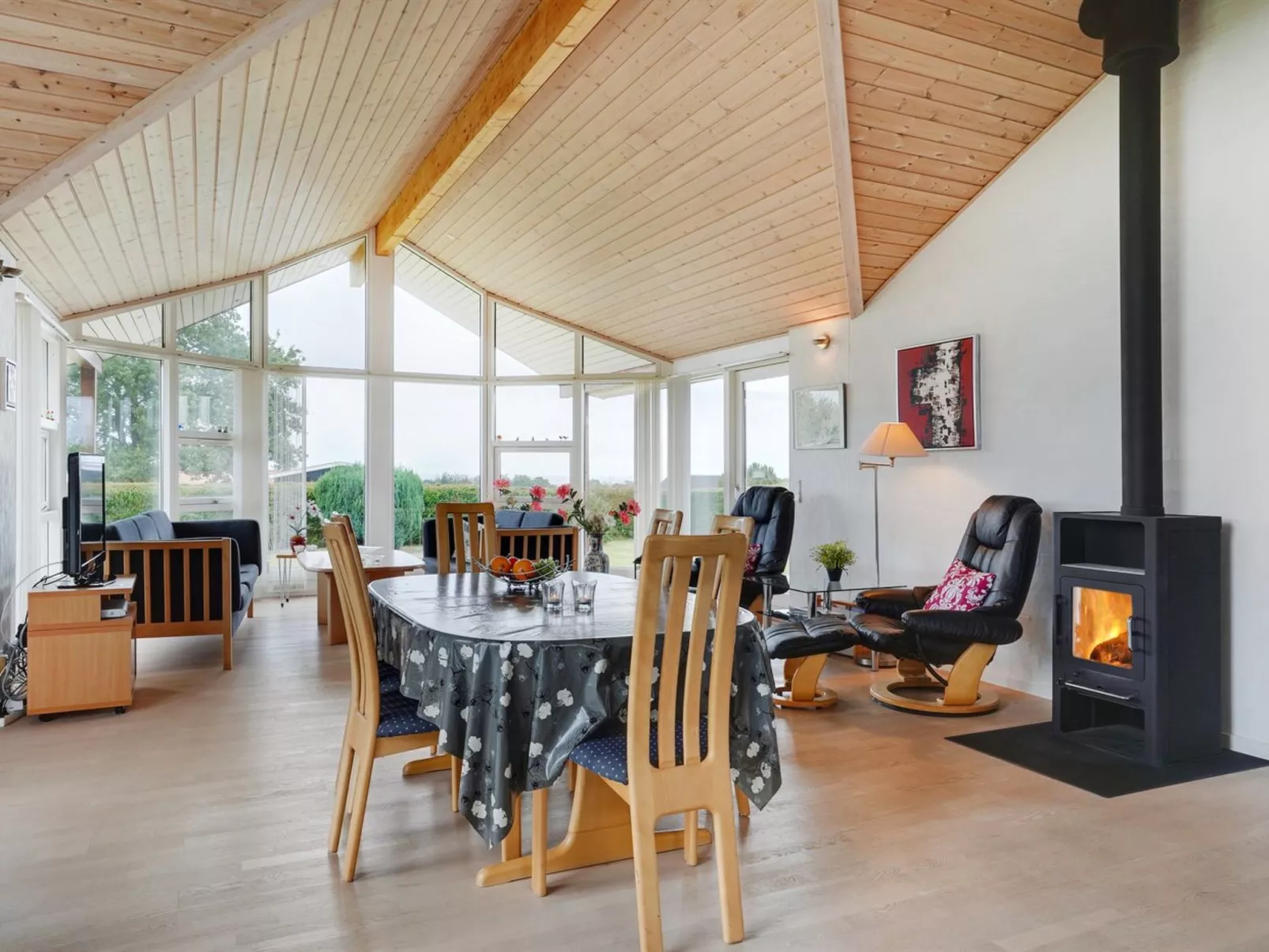 "Kimi" - 800m from the sea-Inside