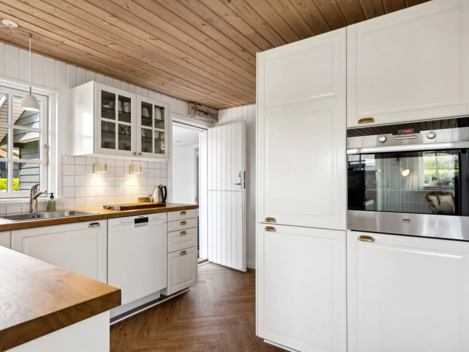 "Ekatarina" - 125m from the sea-Inside