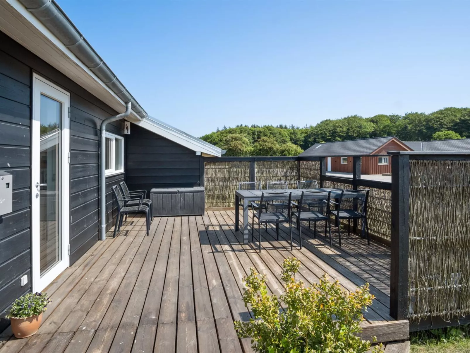 "Iorund" - 550m from the sea-Draußen