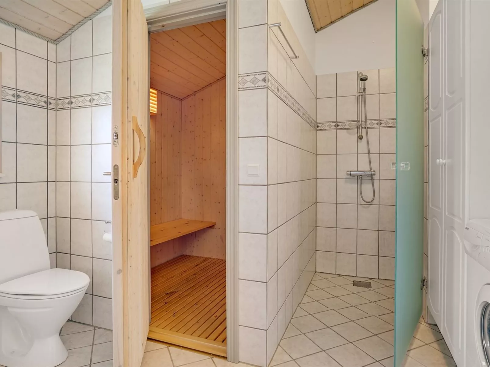 "Ivar" - 900m from the sea-Dedans