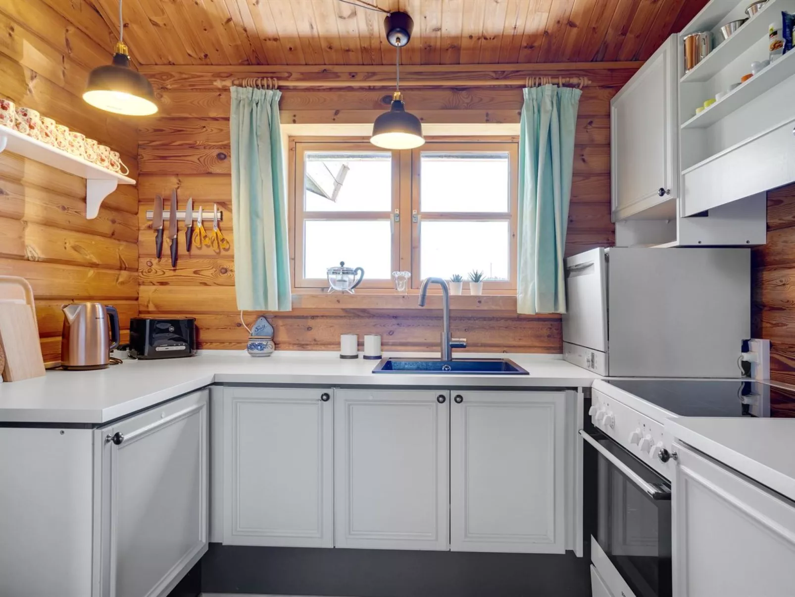 "Elea" - 394m from the sea-Drinnen