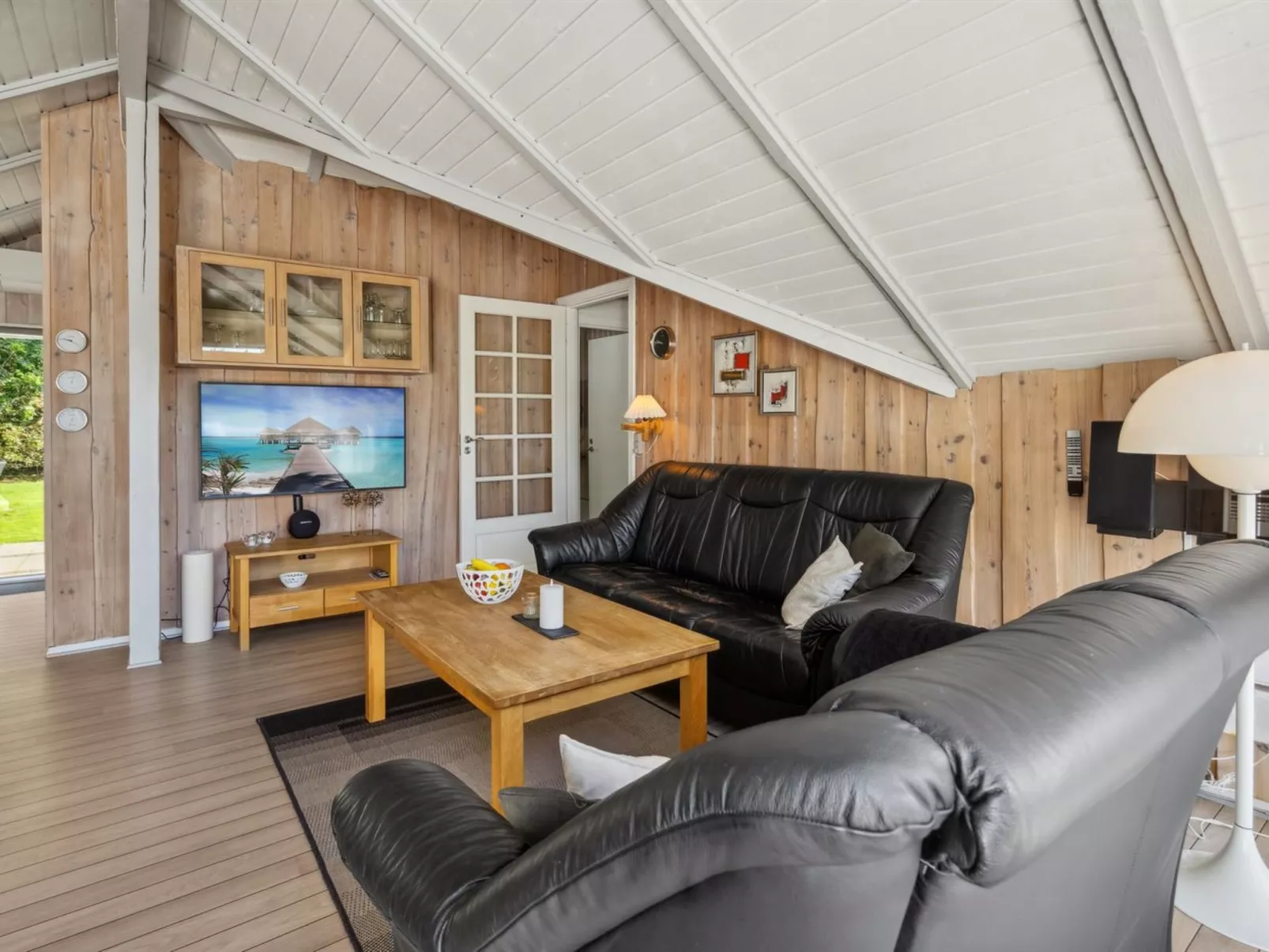 "Ines" - 25km from the sea-Inside