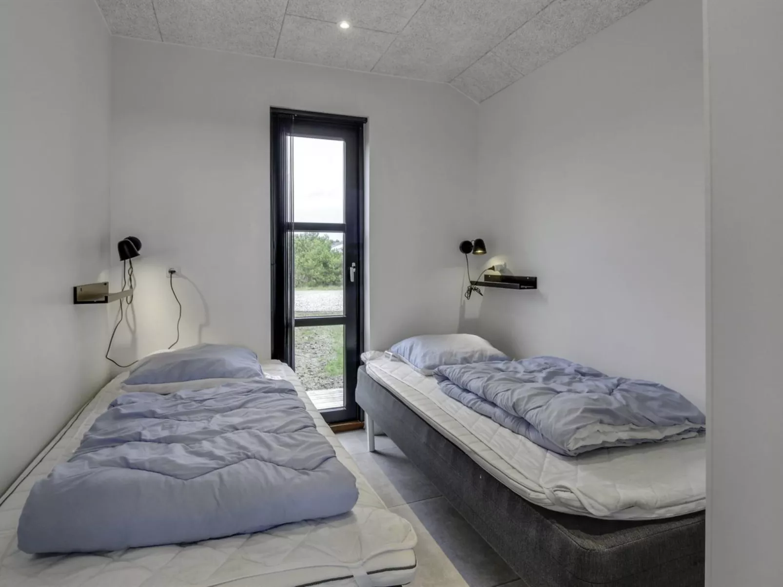 "Juho" - 900m from the sea-Inside