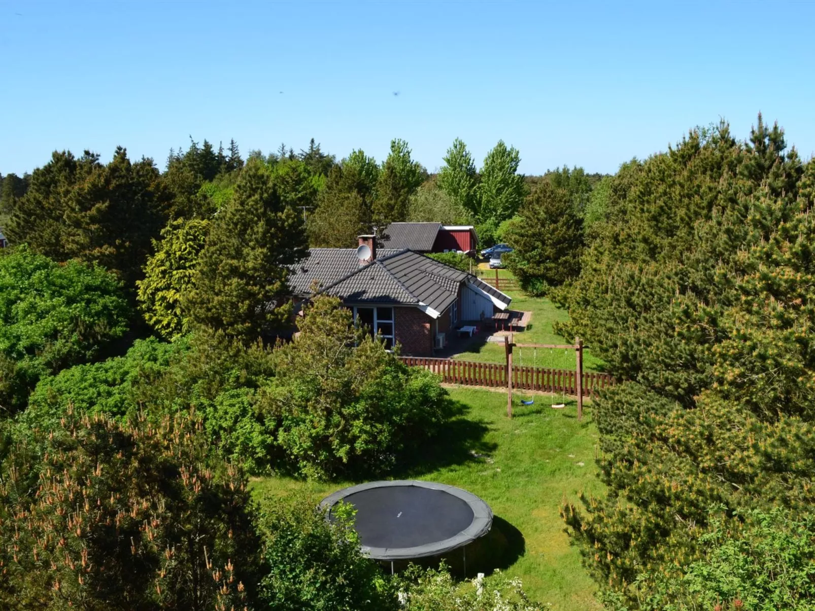 "Botulf" - 3.8km from the sea-Outside