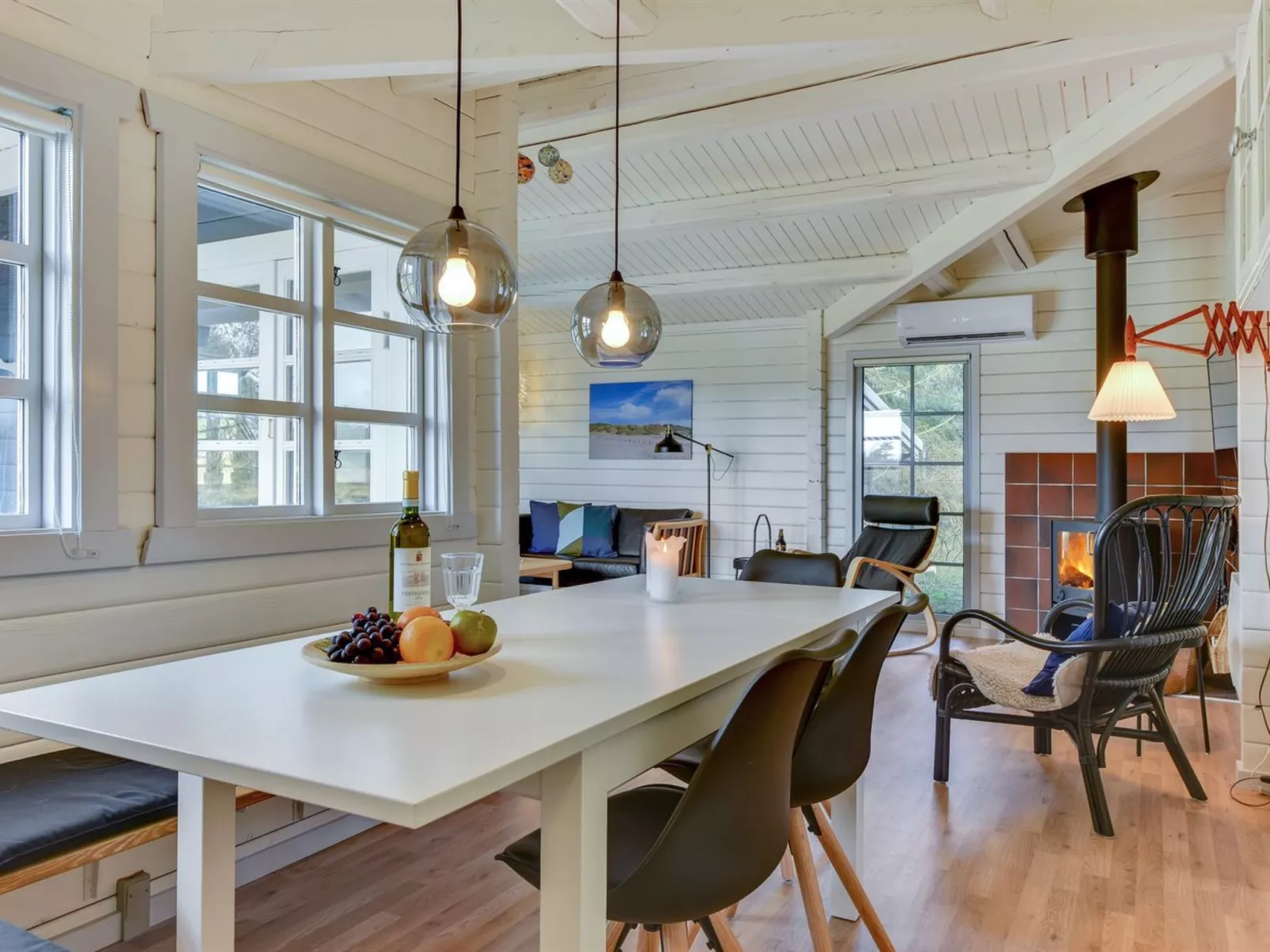 "Semund" - 2km from the sea-Inside