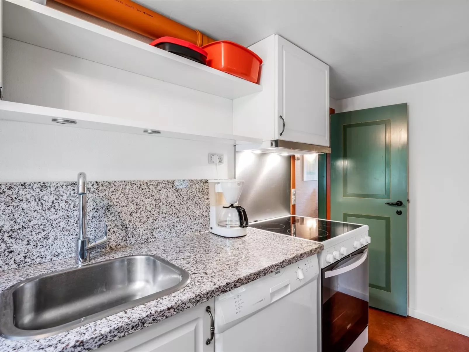 "Thoren" - 2km from the sea-Inside