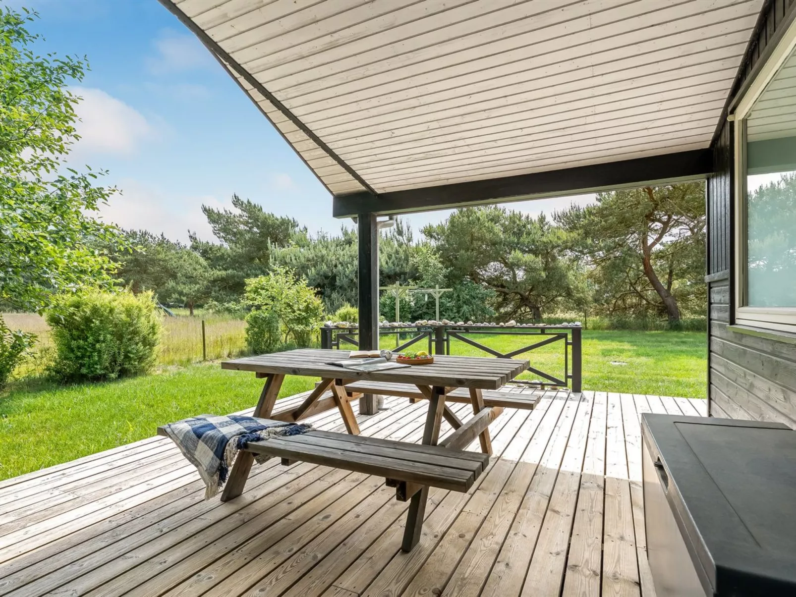 "Allie" - 150m from the sea-Outside