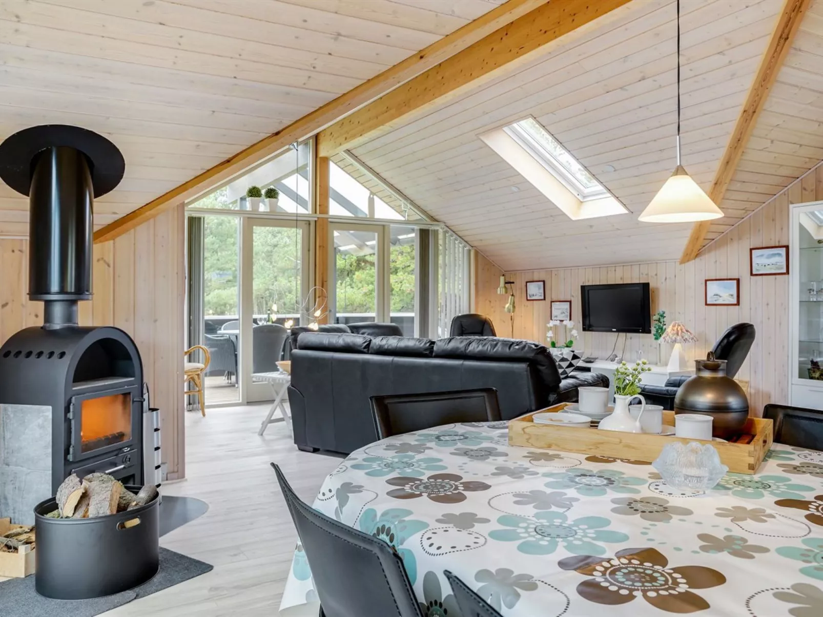 "Medard" - 2km from the sea-Dedans