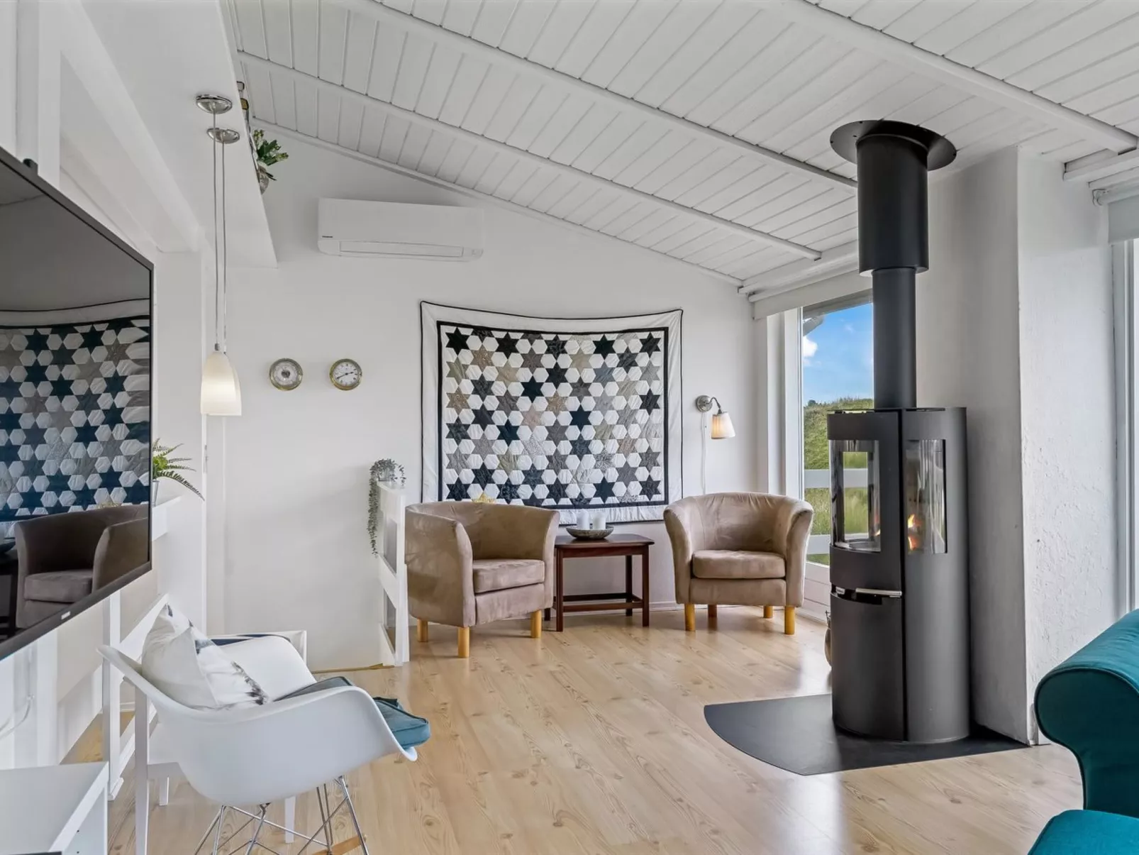 "Stina" - 250m from the sea-Drinnen