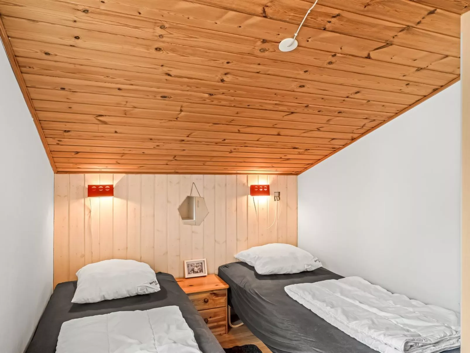 "Gudfast" - 300m to the fjord-Dedans