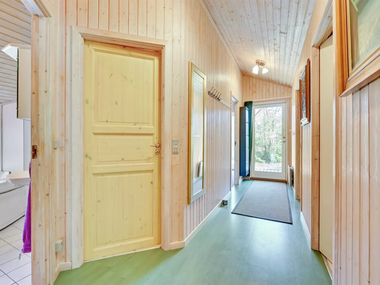 "Landuin" - 230m from the sea-Inside