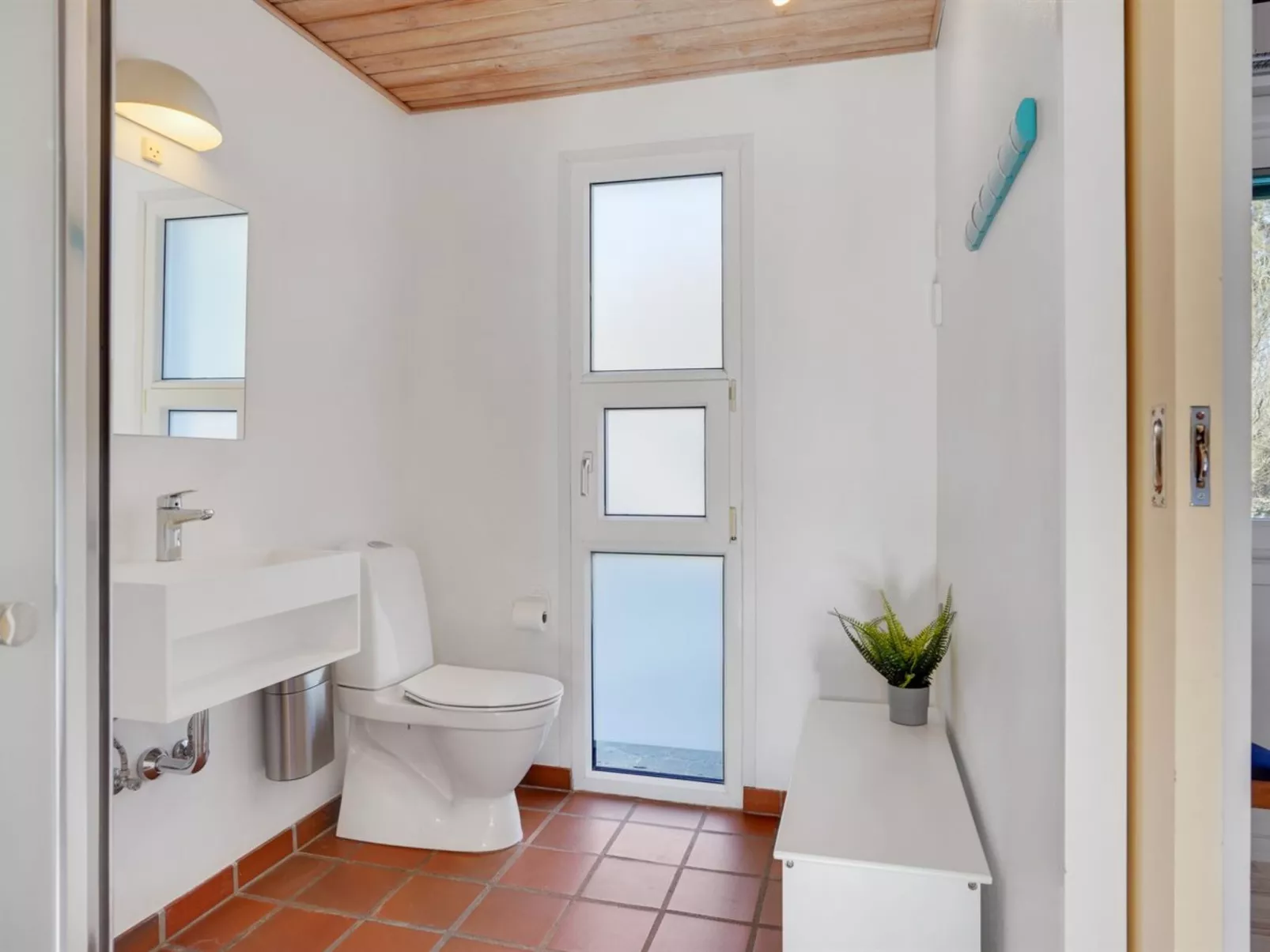 "Gertrudis" - 2km to the fjord-Inside