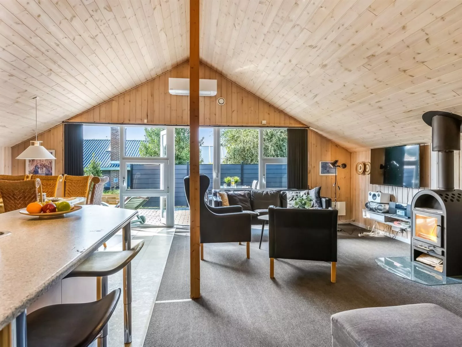 "Sanelma" - 900m from the sea-Drinnen