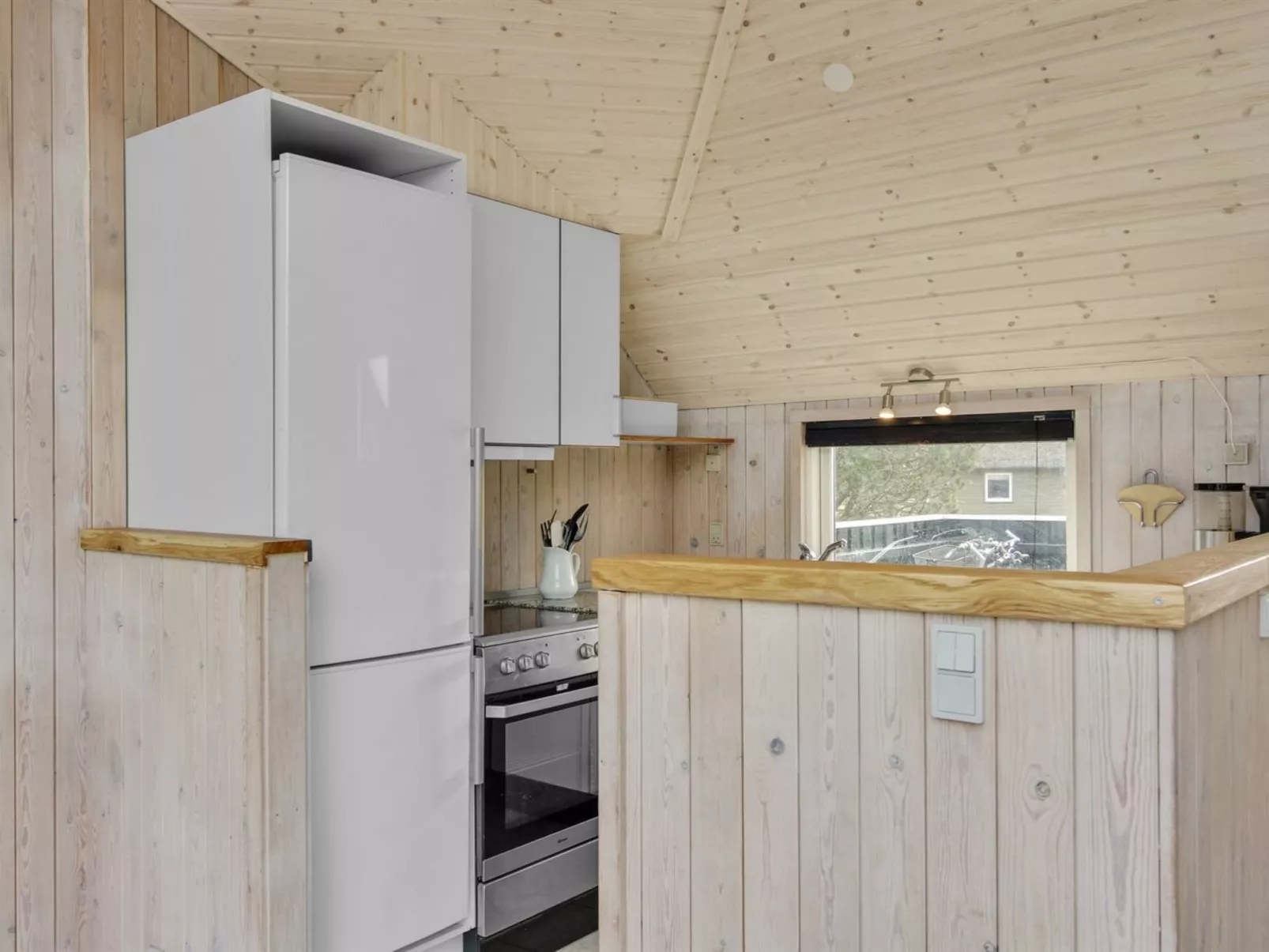 "Hothbrod" - 1.2km from the sea-Inside