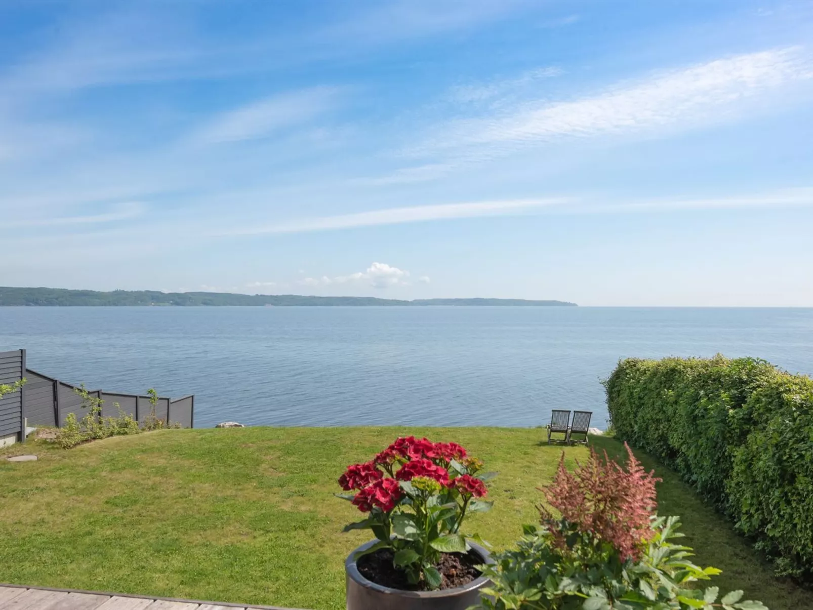 "Herewardus" - 10m to the fjord-Draußen