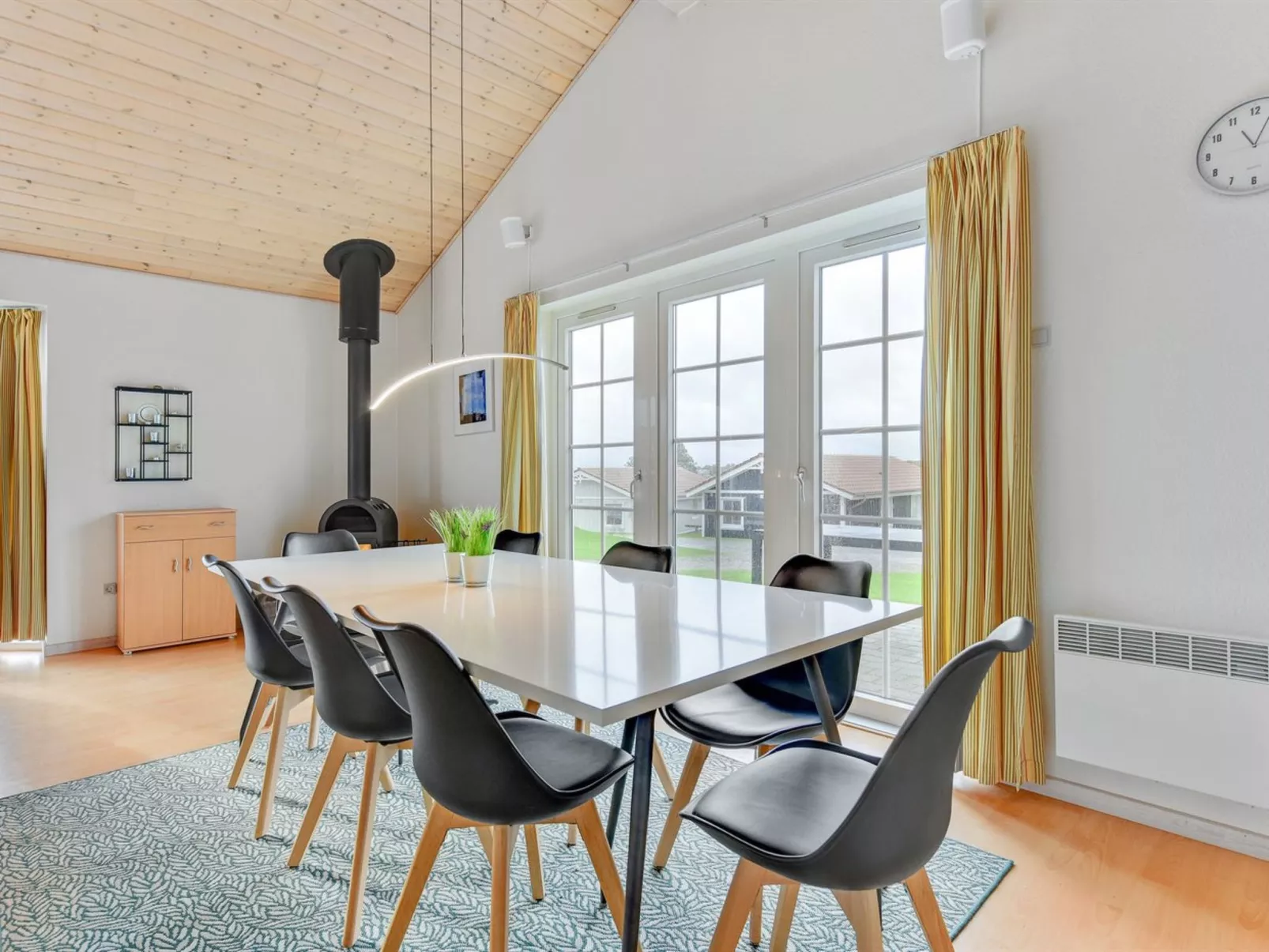 "Karina" - 150m to the fjord-Drinnen