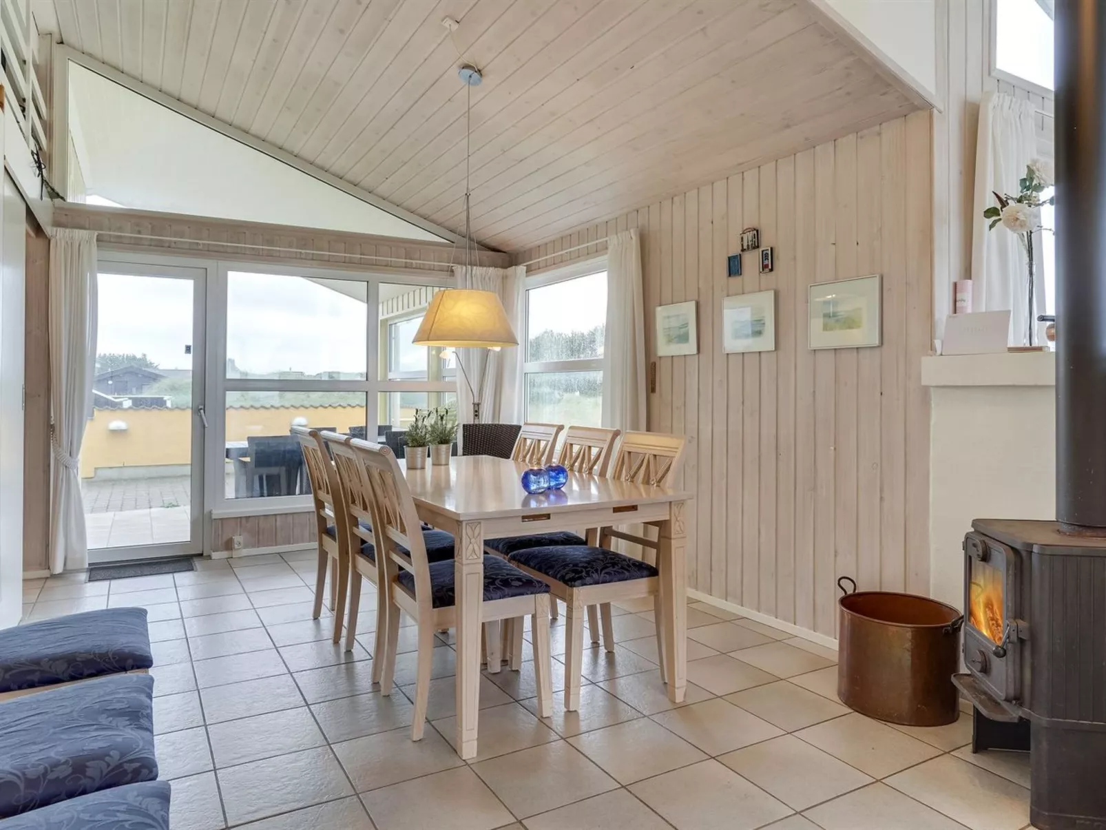 "Thorir" - 542m from the sea-Drinnen