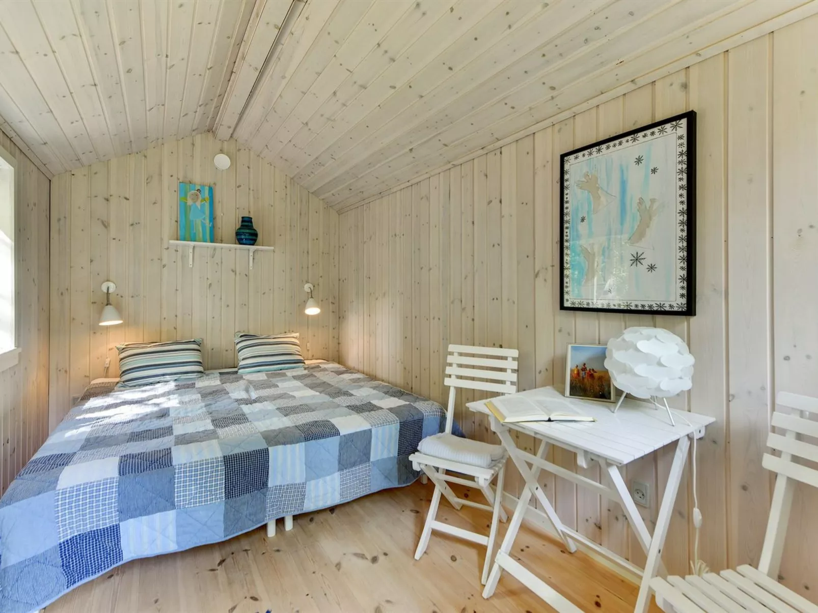 "Alika" - 200m to the fjord-Inside