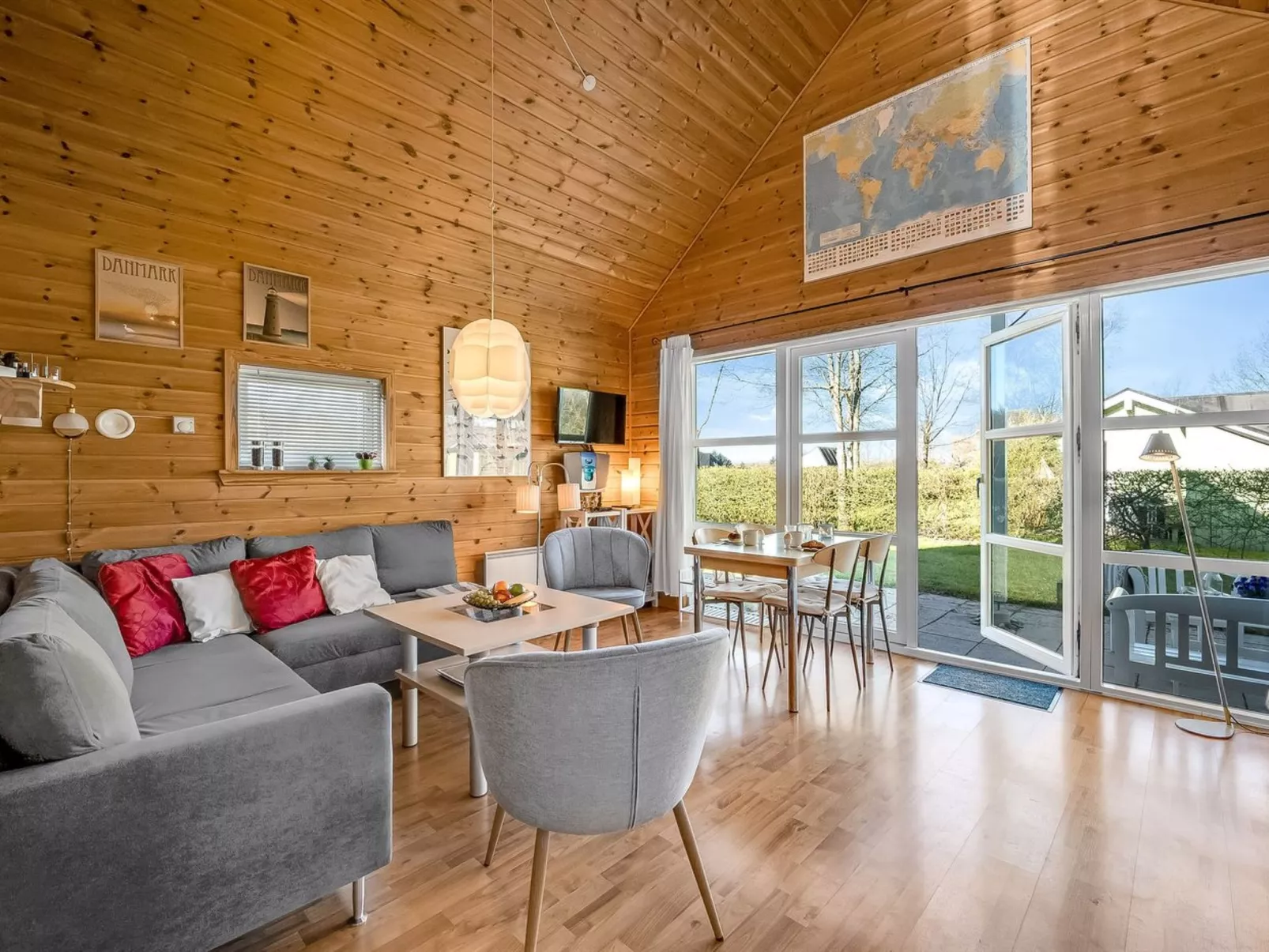 "Terese" - 45km from the sea-Inside