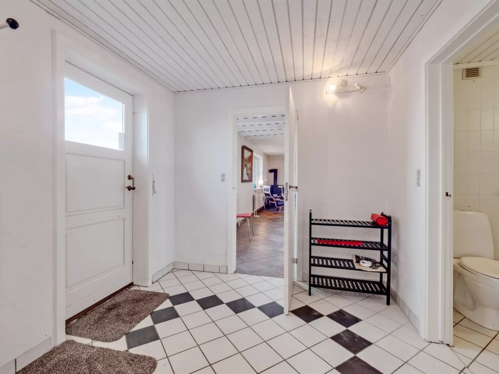 "Emmie" - 50m to the fjord-Dedans