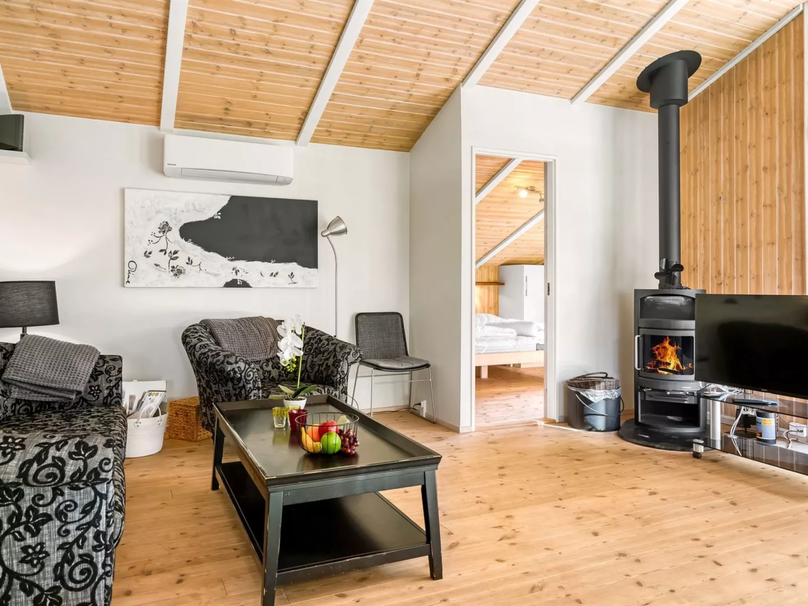 "Emeli" - 1.3km from the sea-Inside