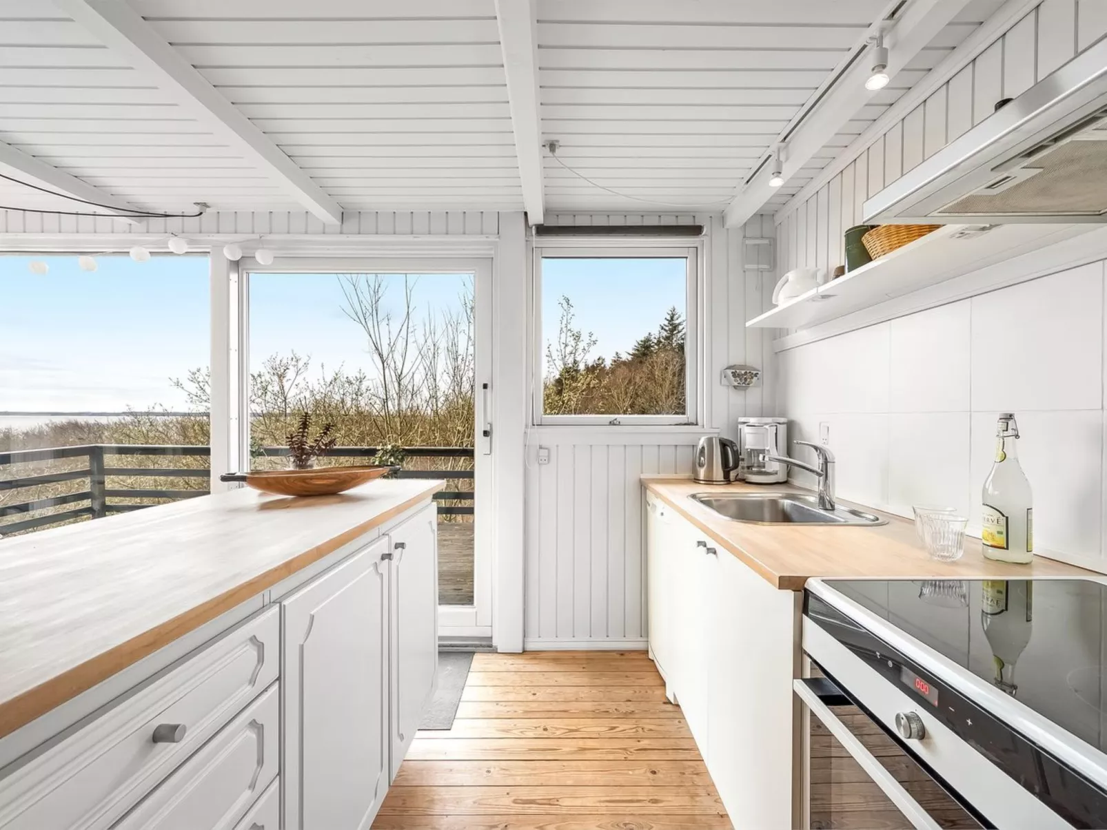 "Heera" - 100m to the fjord-Dedans