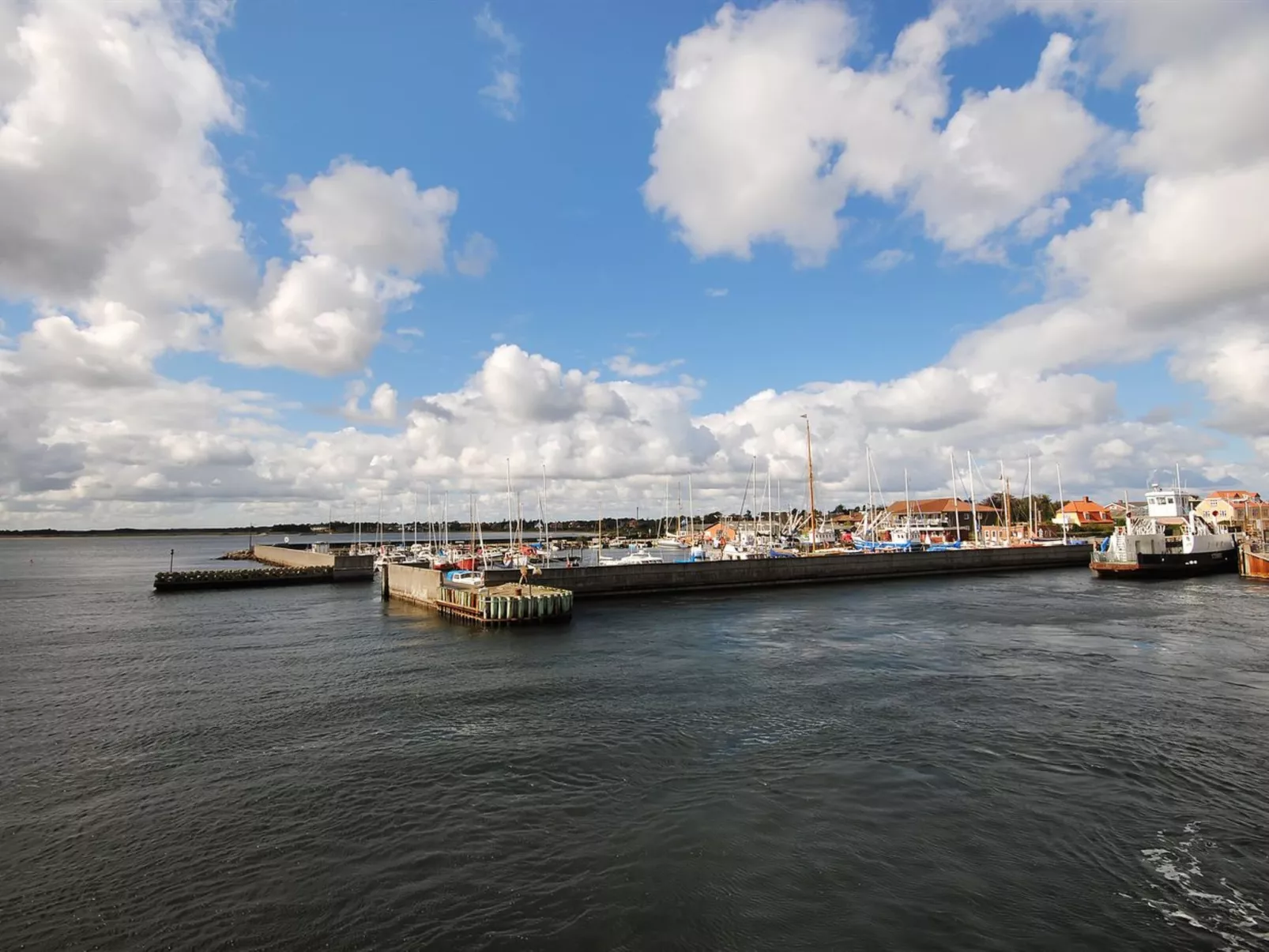 "Eljas" - 200m to the fjord-Outside