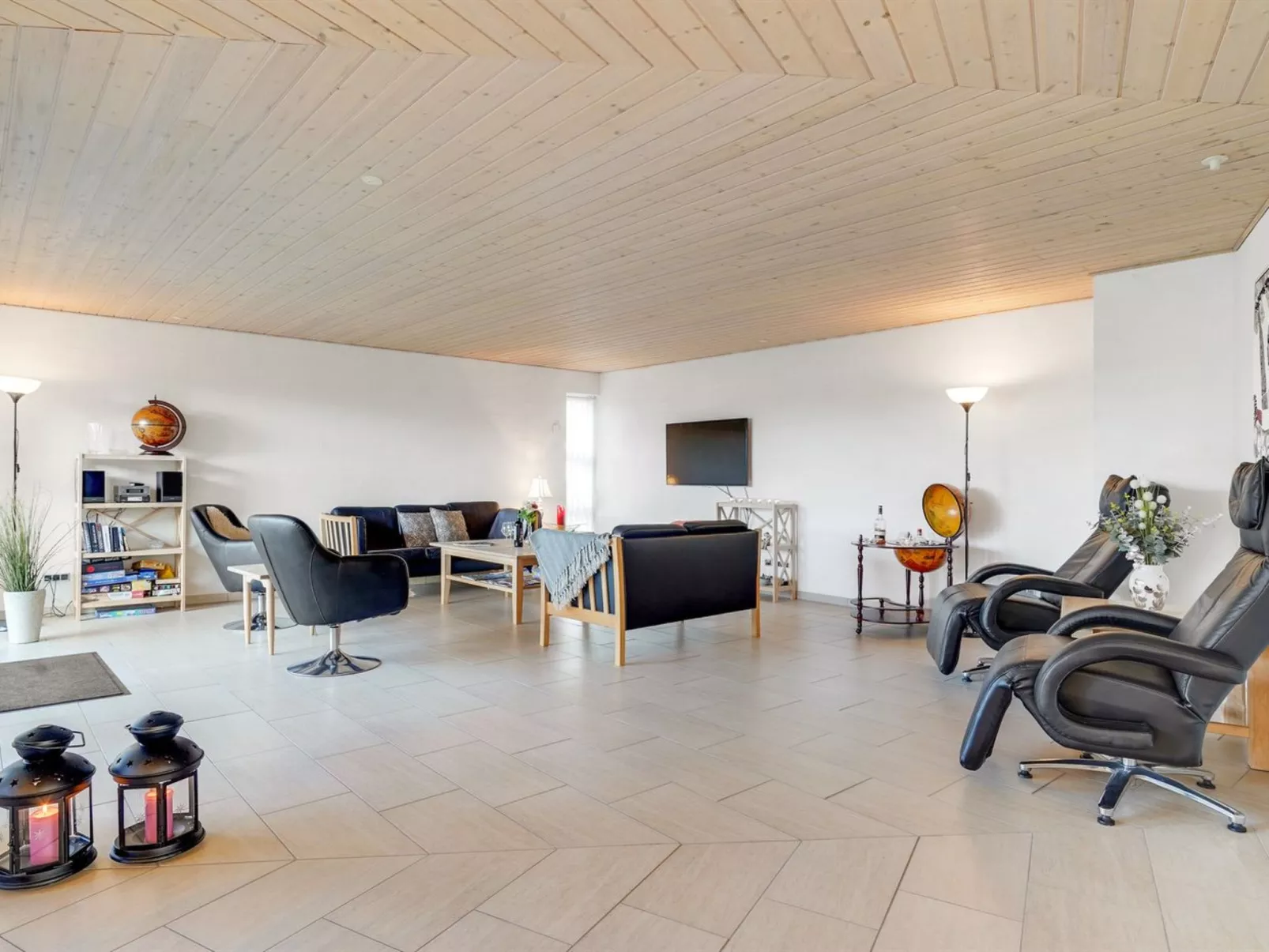 "Fengur" - 330m from the sea-Inside